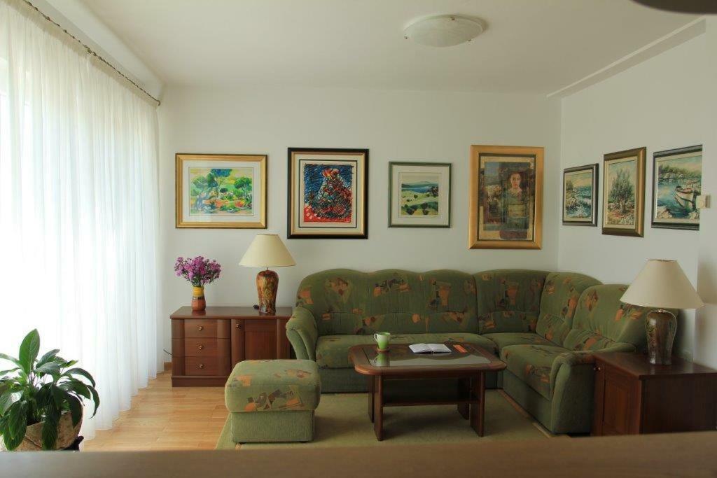 Vila Rojana Vodice Exteriör bild