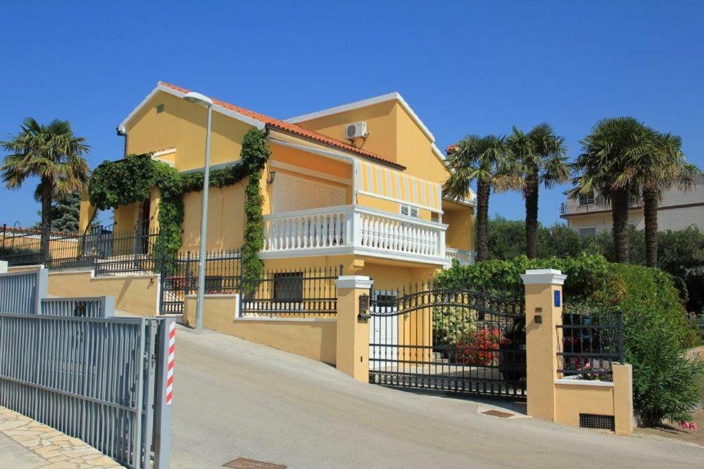 Vila Rojana Vodice Exteriör bild