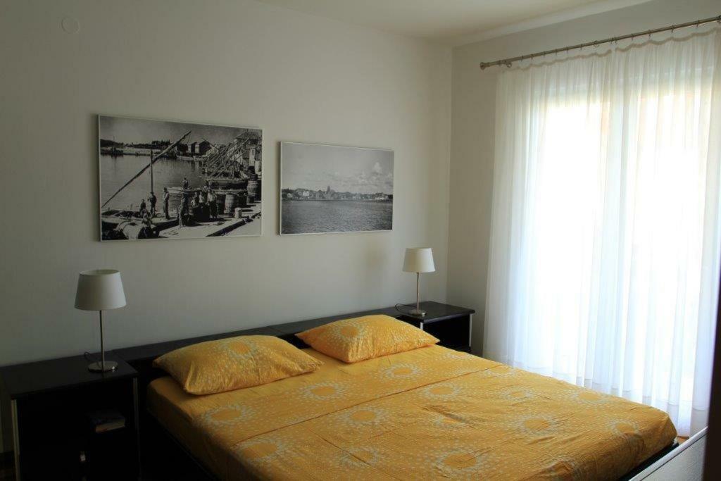 Vila Rojana Vodice Exteriör bild